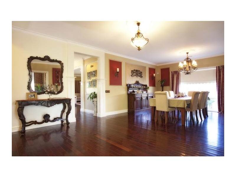 13 Cairn Curran Tce, Caroline Springs VIC 3023