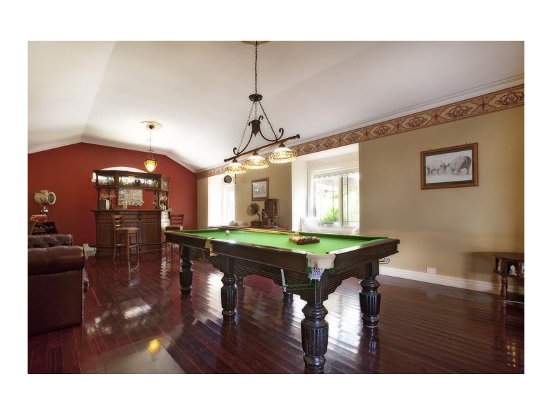 13 Cairn Curran Tce, Caroline Springs VIC 3023