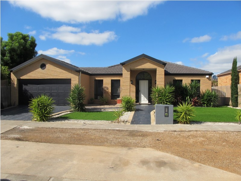 21 Taylors Hill Blvd, Taylors Hill VIC 3037