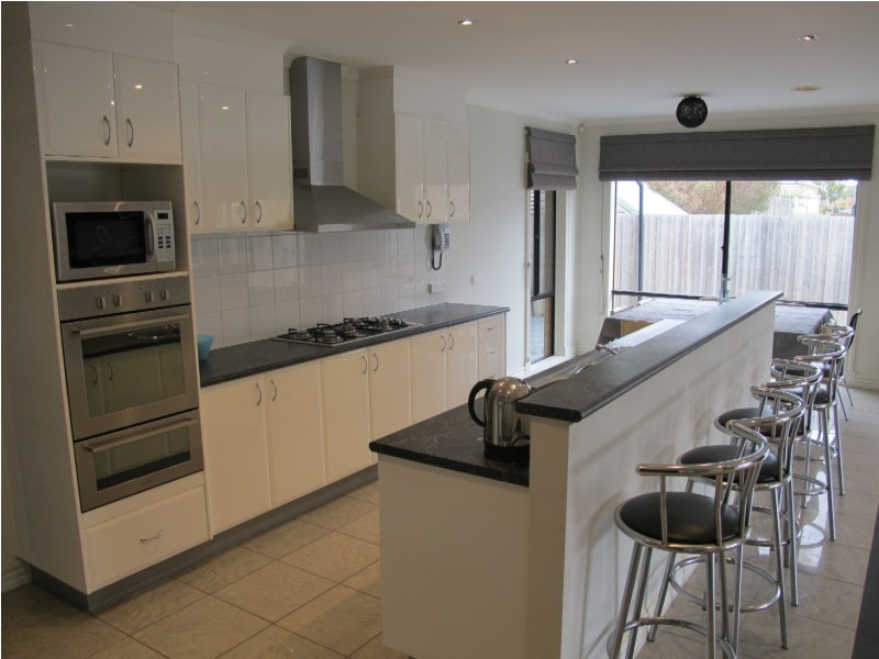 21 Taylors Hill Blvd, Taylors Hill VIC 3037