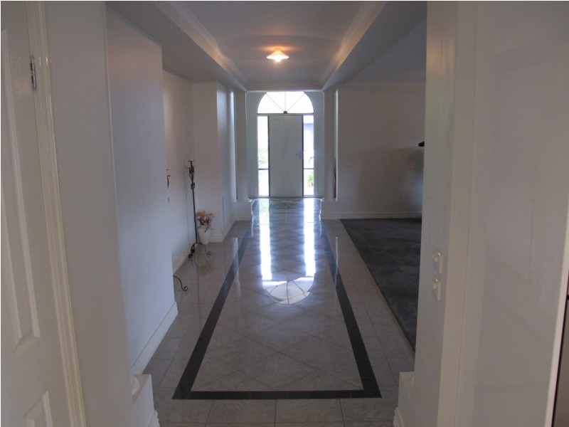 21 Taylors Hill Blvd, Taylors Hill VIC 3037