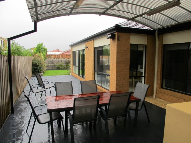 21 Taylors Hill Blvd, Taylors Hill VIC 3037