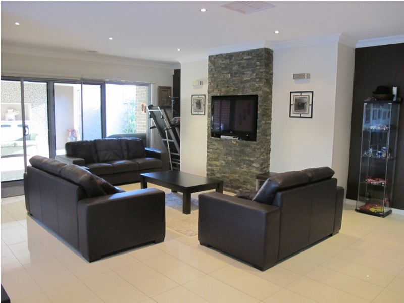 28 Flinders Street, Taylors Hill VIC 3037