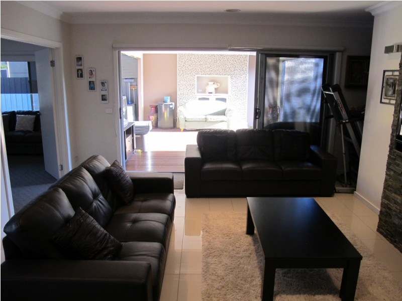 28 Flinders Street, Taylors Hill VIC 3037