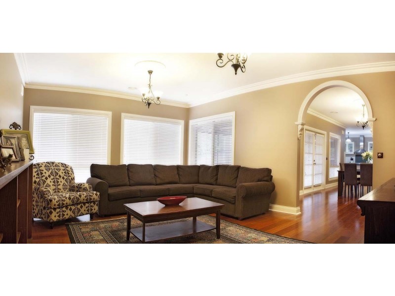 16 St Kilda Parade, Taylors Hill VIC 3037