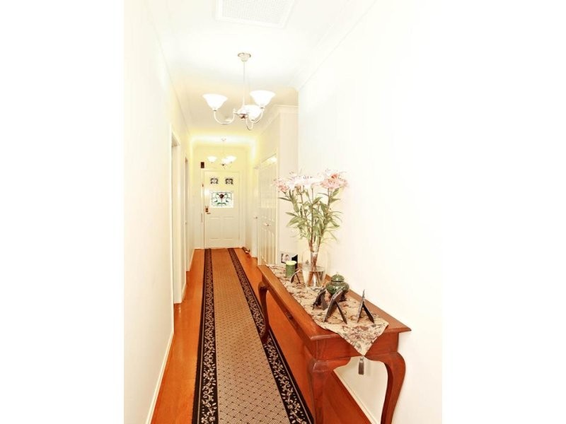 4 Franklin Place, Caroline Springs VIC 3023