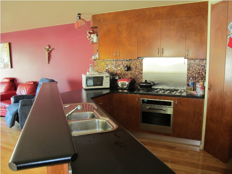 13 Bendigo Circuit, Caroline Springs VIC 3023