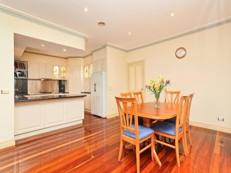 12 Eppalock Circuit, Caroline Springs VIC 3023