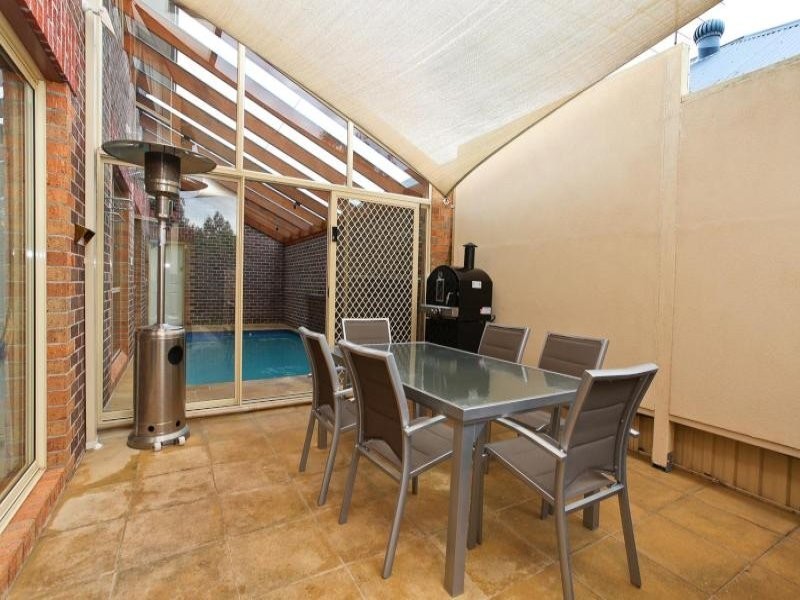 12 Eppalock Circuit, Caroline Springs VIC 3023