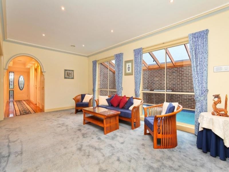 12 Eppalock Circuit, Caroline Springs VIC 3023