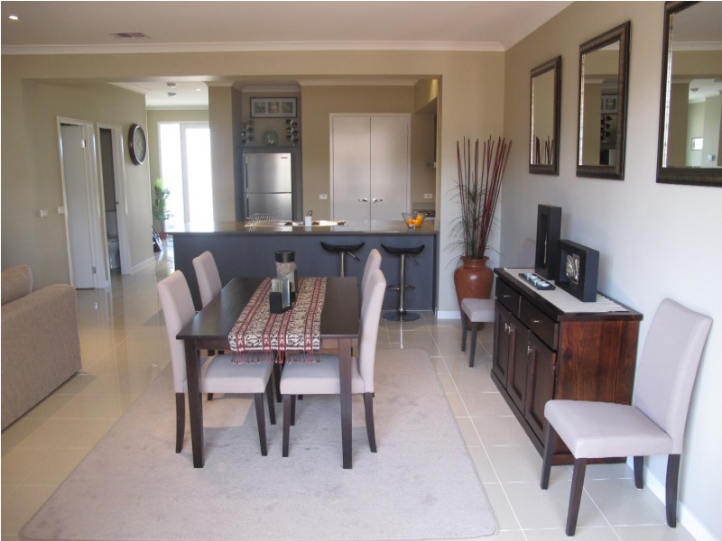 12 Greville Street, Caroline Springs VIC 3023