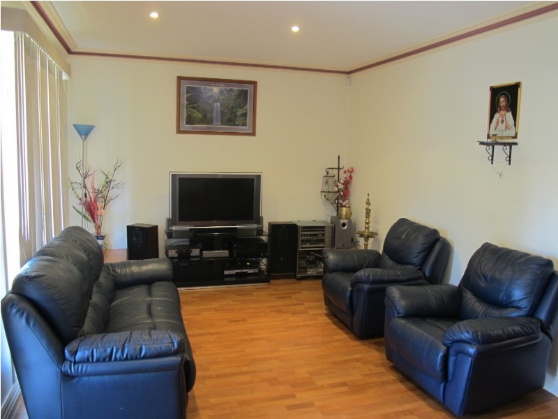 16 O’Donnell Drive, Caroline Springs VIC 3023