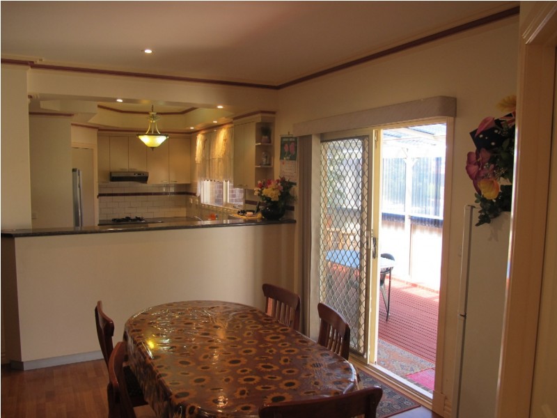 16 O’Donnell Drive, Caroline Springs VIC 3023