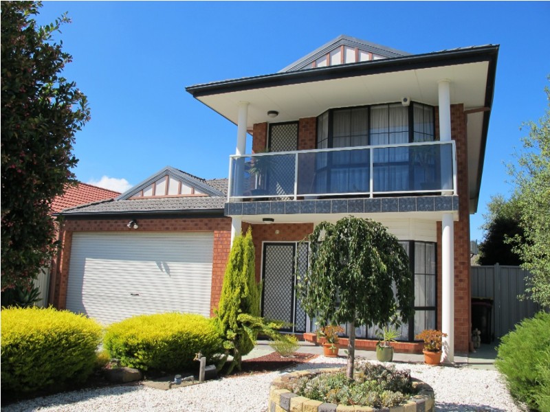 37 Emerald Court, Caroline Springs VIC 3023