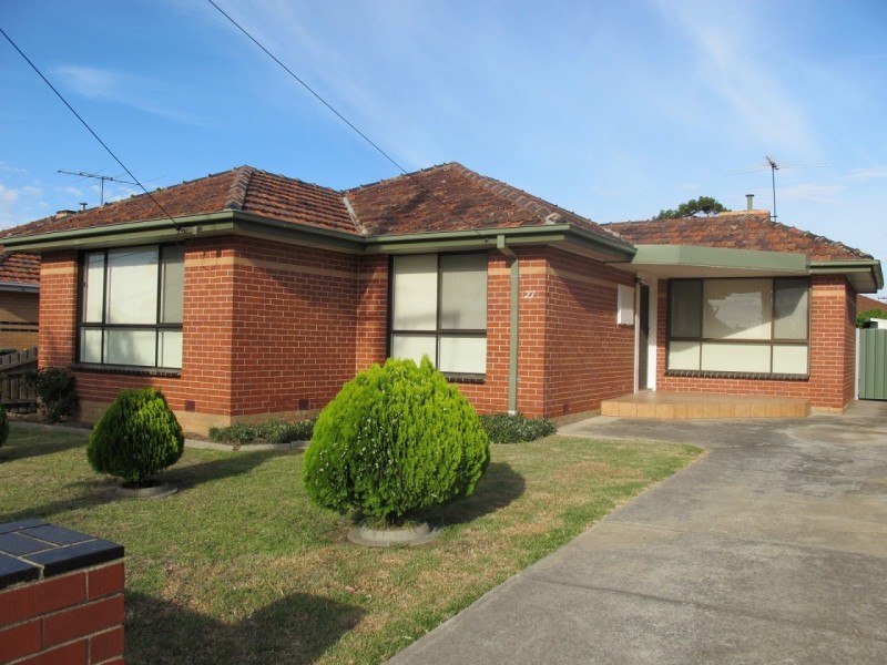27 Watford Road, St Albans VIC 3021