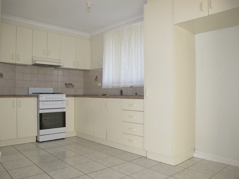 27 Watford Road, St Albans VIC 3021