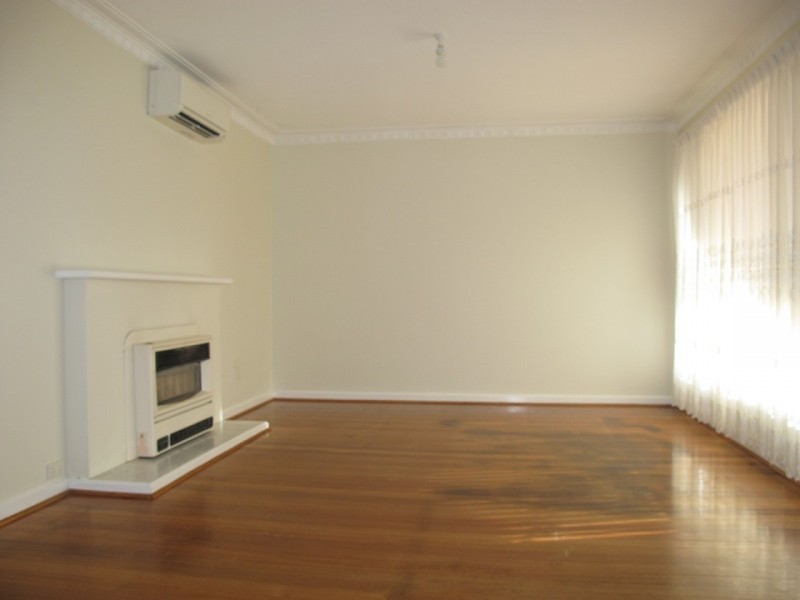 27 Watford Road, St Albans VIC 3021