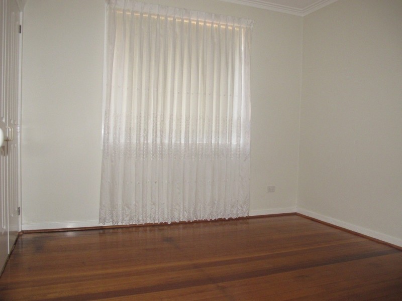 27 Watford Road, St Albans VIC 3021