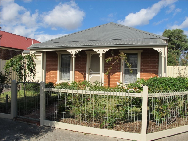 16 Holmes Way, Caroline Springs VIC 3023