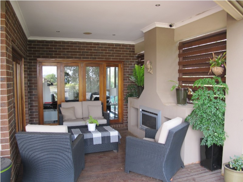 20 Lauriston Quay, Caroline Springs VIC 3023
