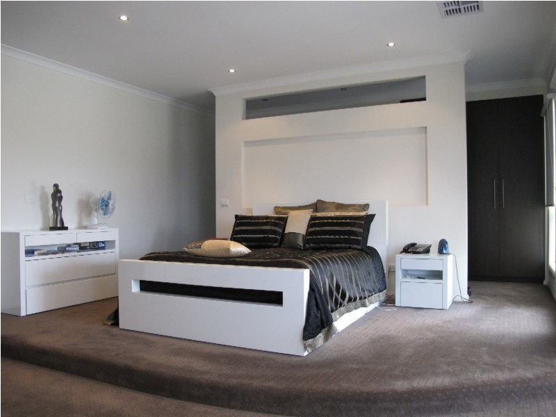 20 Lauriston Quay, Caroline Springs VIC 3023