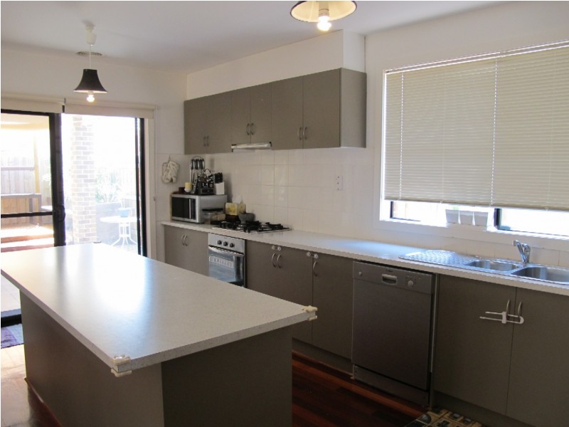 2 Hepburn Court, Taylors Hill VIC 3037