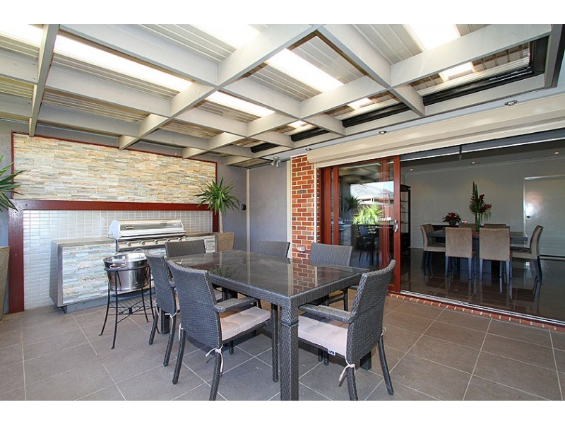 11 Drummoyne Terrace, Taylors Hill VIC 3037