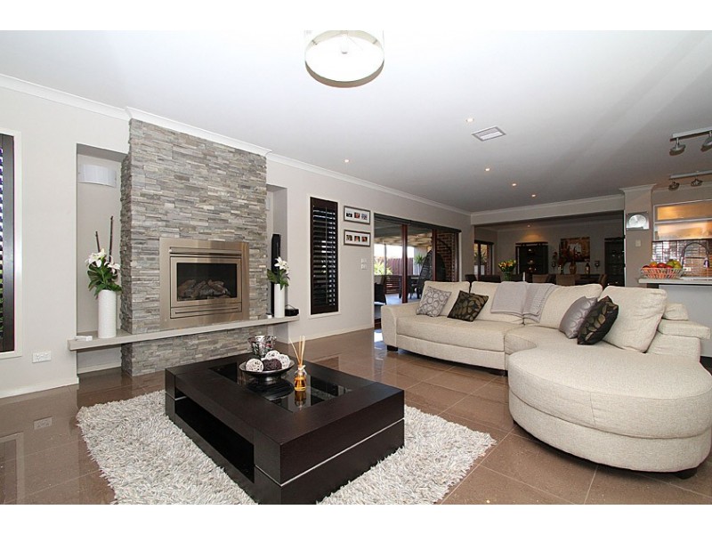 11 Drummoyne Terrace, Taylors Hill VIC 3037