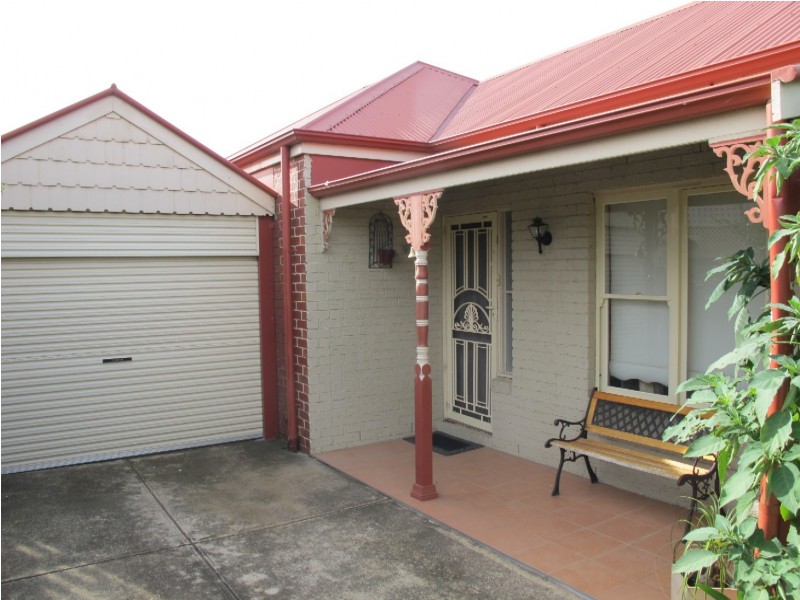 20 Hepburn Way, Caroline Springs VIC 3023