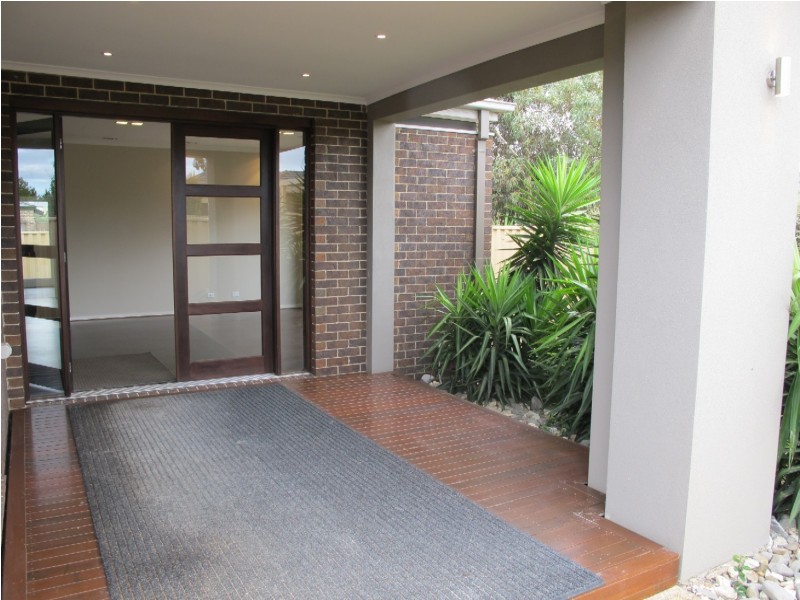 36 Clementson Drive, Caroline Springs VIC 3023