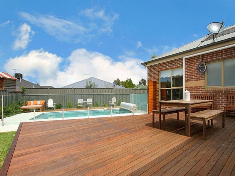 20 Highbury Drive, Hillside VIC 3037