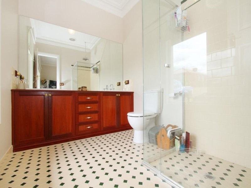 20 Highbury Drive, Hillside VIC 3037