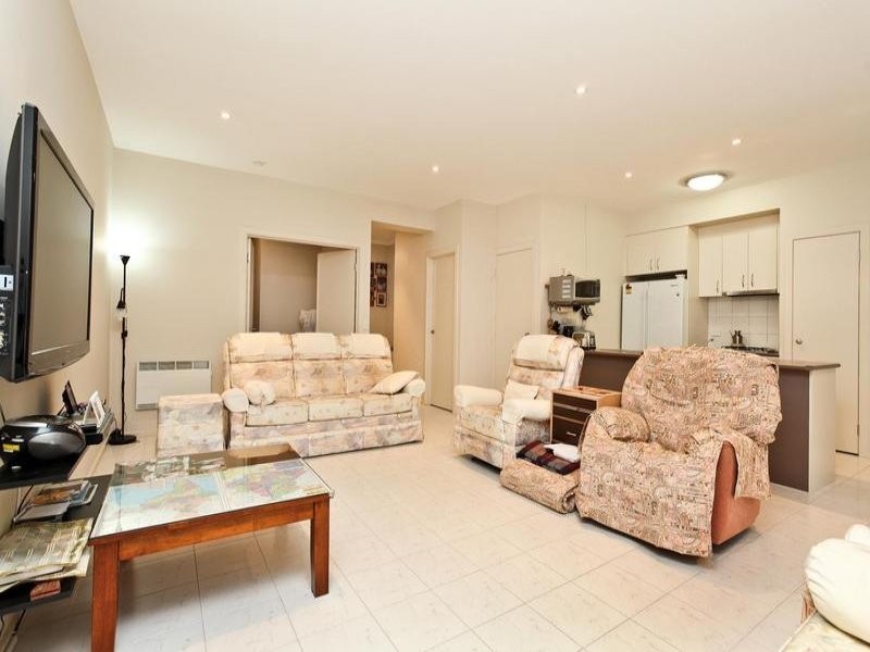 417 Hume Drive, Caroline Springs VIC 3023