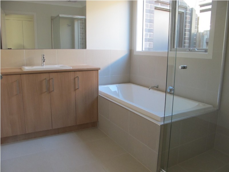 5 Poseidon Street, Kurunjang VIC 3337