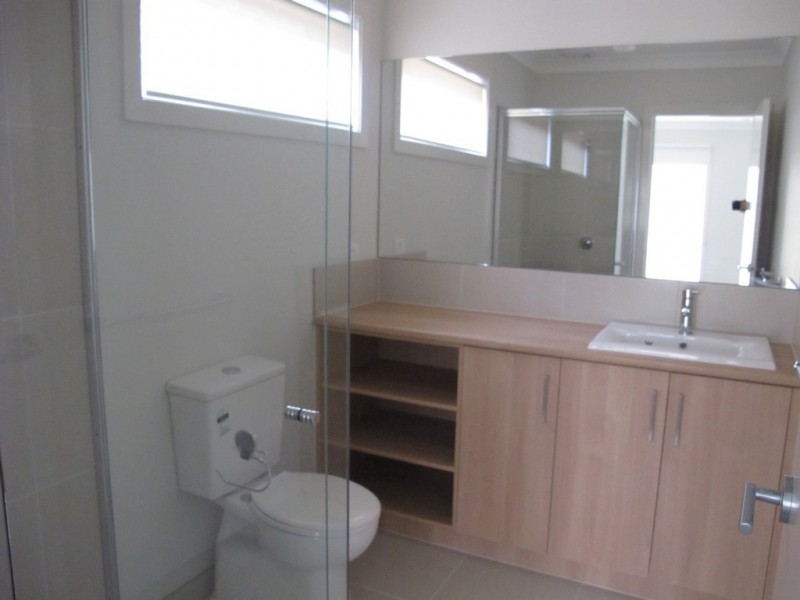 8 Poseidon Street, Kurunjang VIC 3337