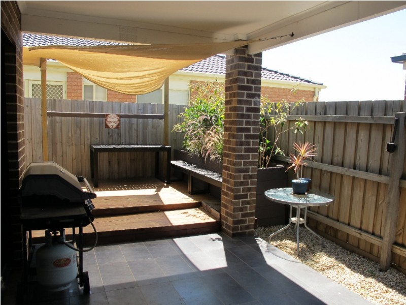 2 Hepburn Court, Taylors Hill VIC 3037