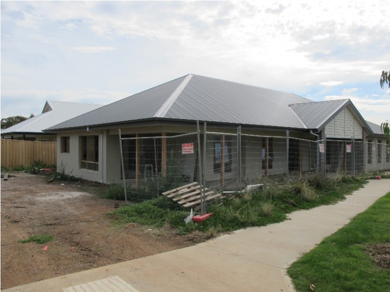 1 Erica Close, Eynesbury VIC 3338