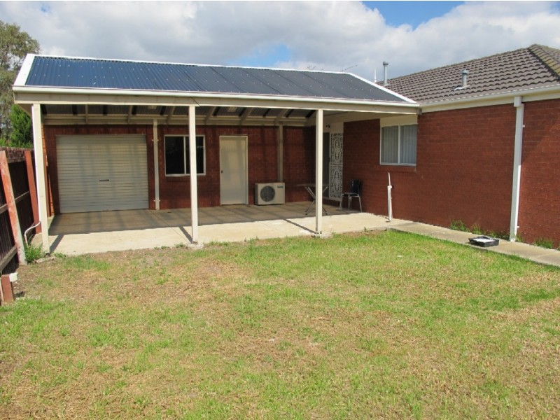 18 Billungah Place, Burnside VIC 3023