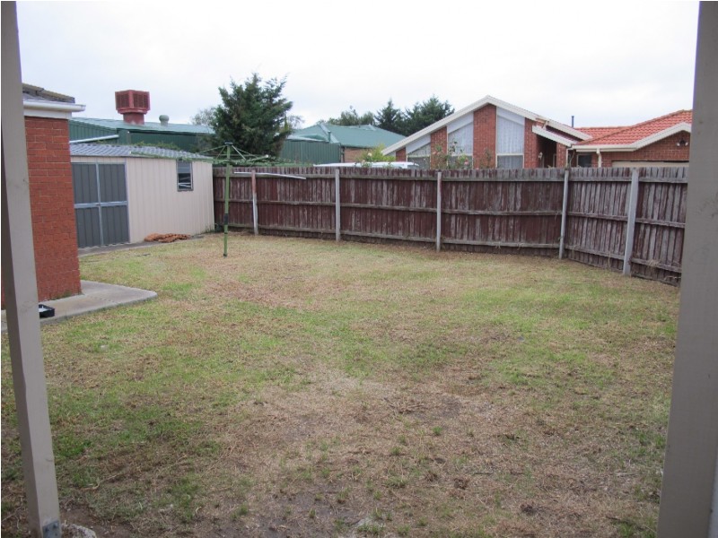 18 Billungah Place, Burnside VIC 3023