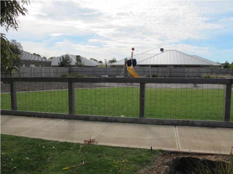 1 Erica Close, Eynesbury VIC 3338