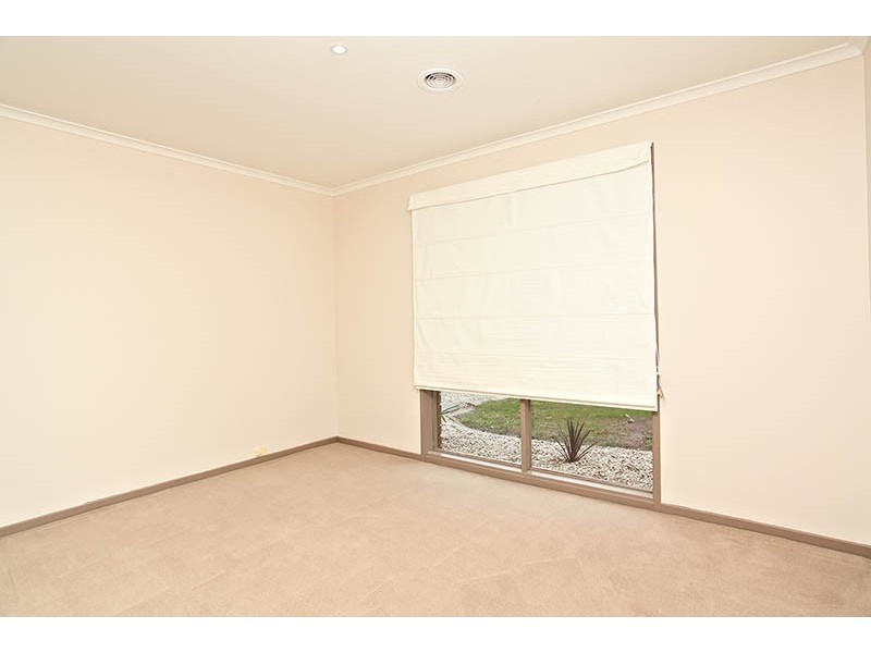 85 Hume Avenue, Melton South VIC 3338