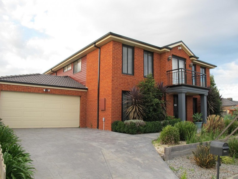 8 Rushcutters Place, Taylors Hill VIC 3037
