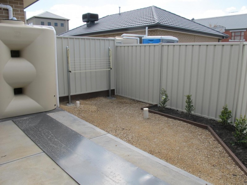7/2-4 Great Barr Crescent, Caroline Springs VIC 3023