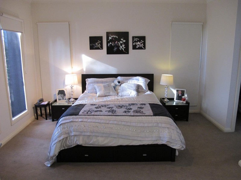 30 Kororoit Approach, Caroline Springs VIC 3023