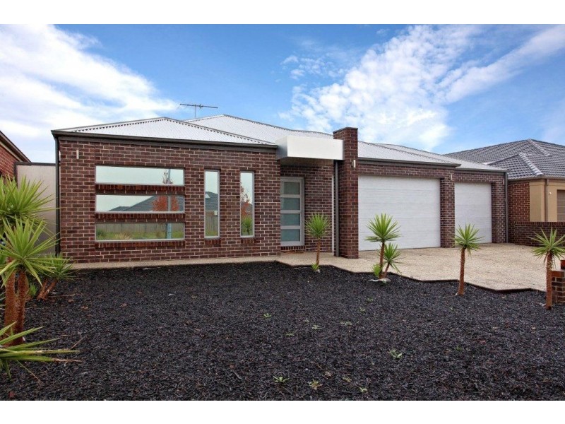 19 Balmain Circuit, Taylors Hill VIC 3037