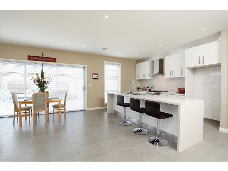 19 Balmain Circuit, Taylors Hill VIC 3037