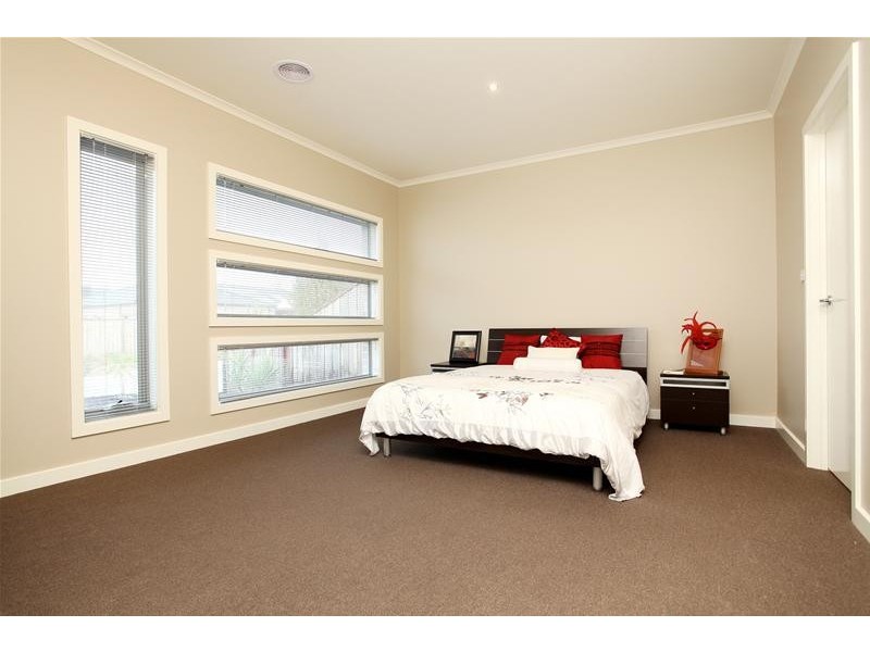 19 Balmain Circuit, Taylors Hill VIC 3037