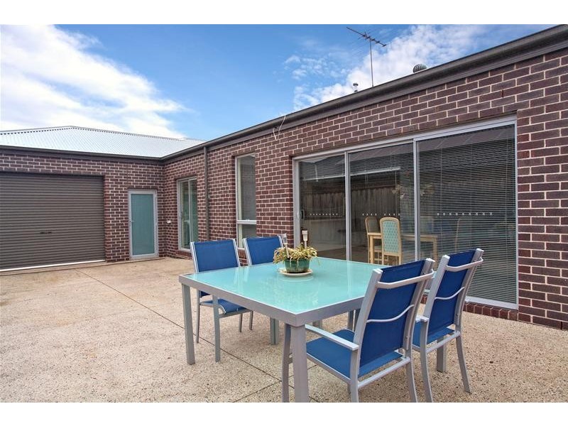 19 Balmain Circuit, Taylors Hill VIC 3037