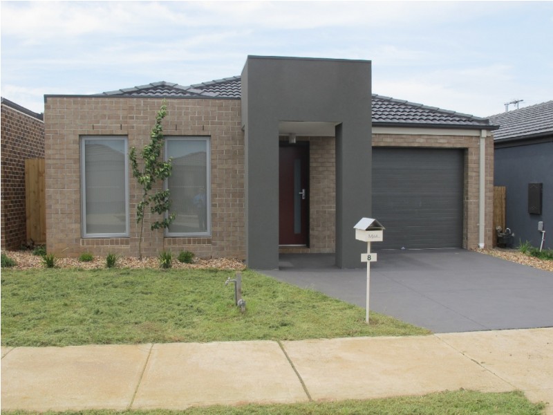 8 Poseidon Street, Kurunjang VIC 3337