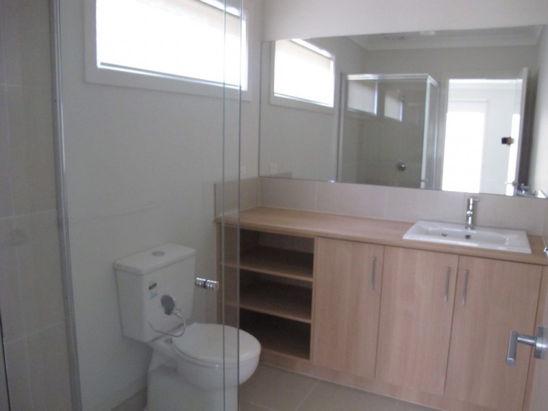 8 Poseidon Street, Kurunjang VIC 3337